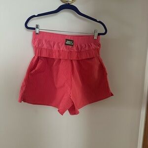 Daily Drills Red/Pink Striped Poplin High Waist Shorts Size M/L w/pockets